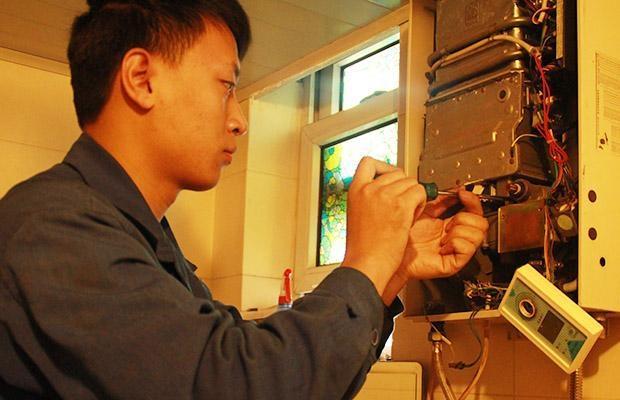 红日热水器E1故障解决方法（红日热水器E1故障的原因及维修方法）