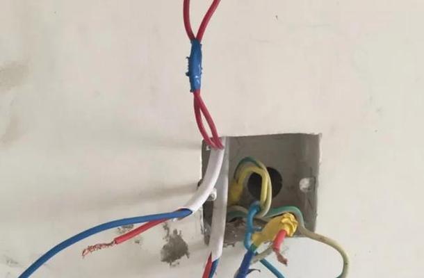 热水器插座与地线连接方法（正确连接方式）
