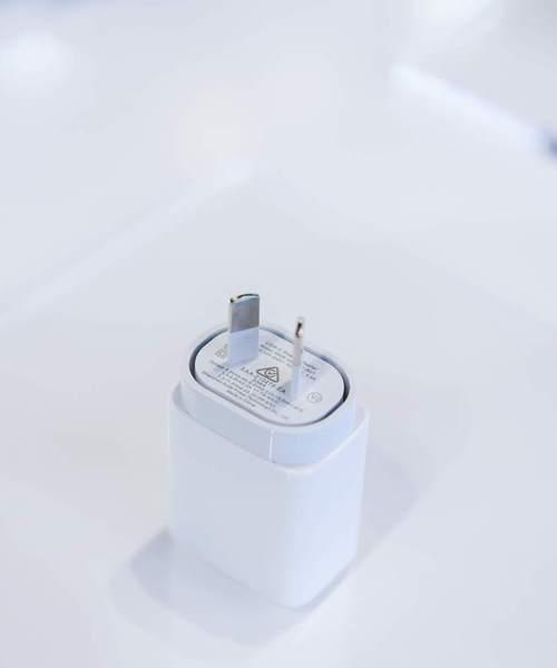 新手机充电器的特点是什么？如何选择合适的充电器？