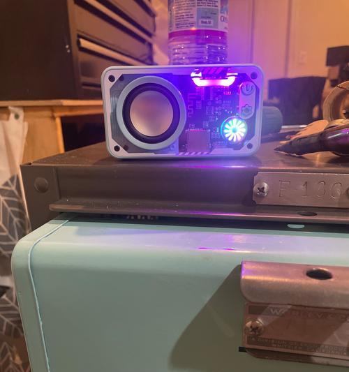 迷你复古低音炮的正确使用方法是什么？