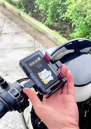 电动车插座手机支架安装方法是什么？如何正确安装？