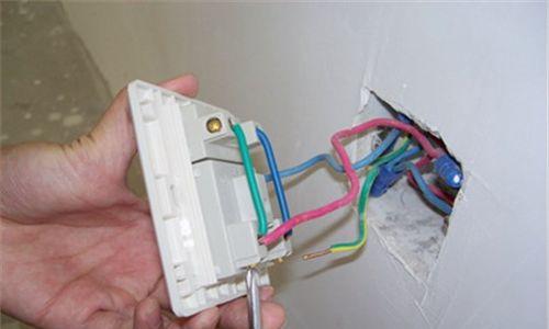 家用充电器安装插座的正确方法是什么？
