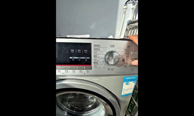 小天鹅洗衣机不通电故障检修方法（解决洗衣机不通电的常见故障维修问题）