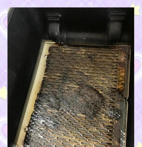 清洗油烟机重油垢的有效方法（掌握清洗技巧）