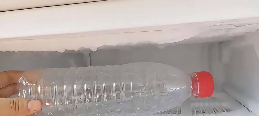 冰柜冰厚的原因与解析（探寻冰柜冰厚的成因及其应用领域）