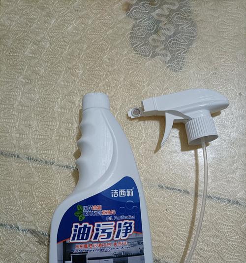 油烟机清洗剂的正确使用方法（让你的油烟机焕然一新）