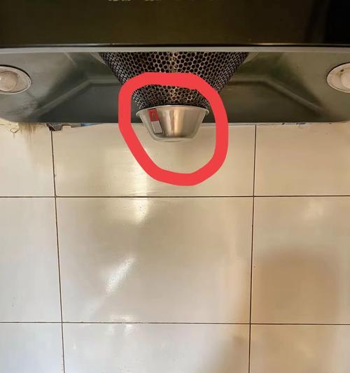 油烟机加油口漏油处理方法（解决油烟机加油口漏油问题的有效方法）